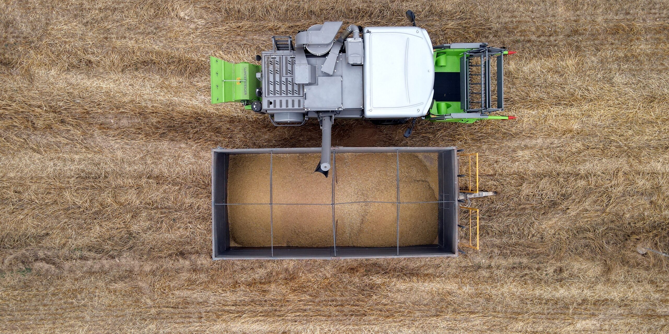 descaraga_cosecha_sarinena_huesca descaraga_cosecha_sarinena_huesca